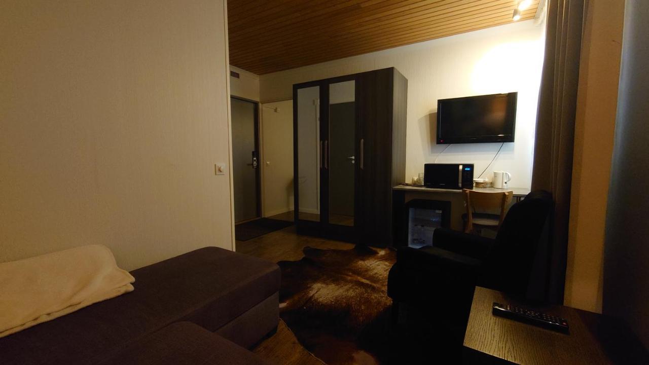Hotel Guossi كاريغاسنيامي المظهر الخارجي الصورة